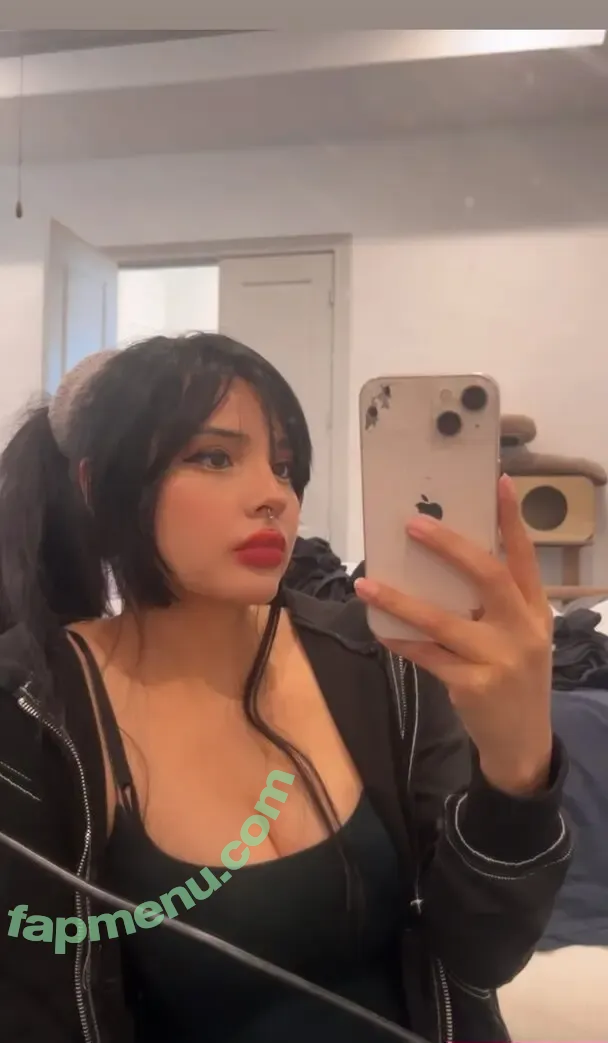 Noodlenom nude photo #0013 (Noodlenom (Pokelawls girlfrien / blahgigi / purlypearl)