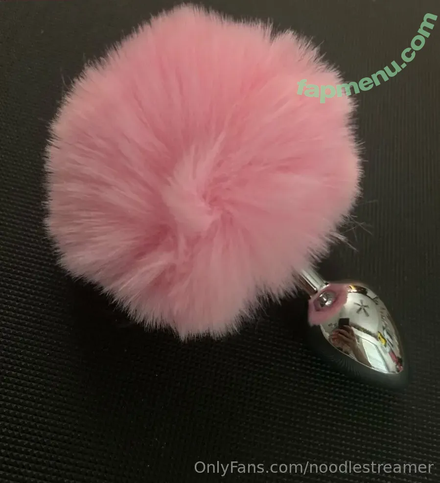 noodlestreamer nude photo #0005 (noodlestreamer)