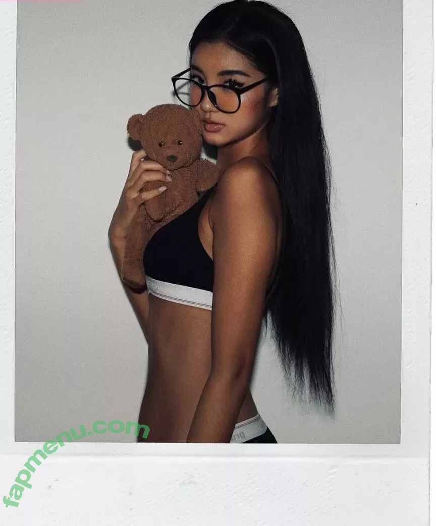 nopearii nude photo #0020 (Ari / noeeeliiiiia)