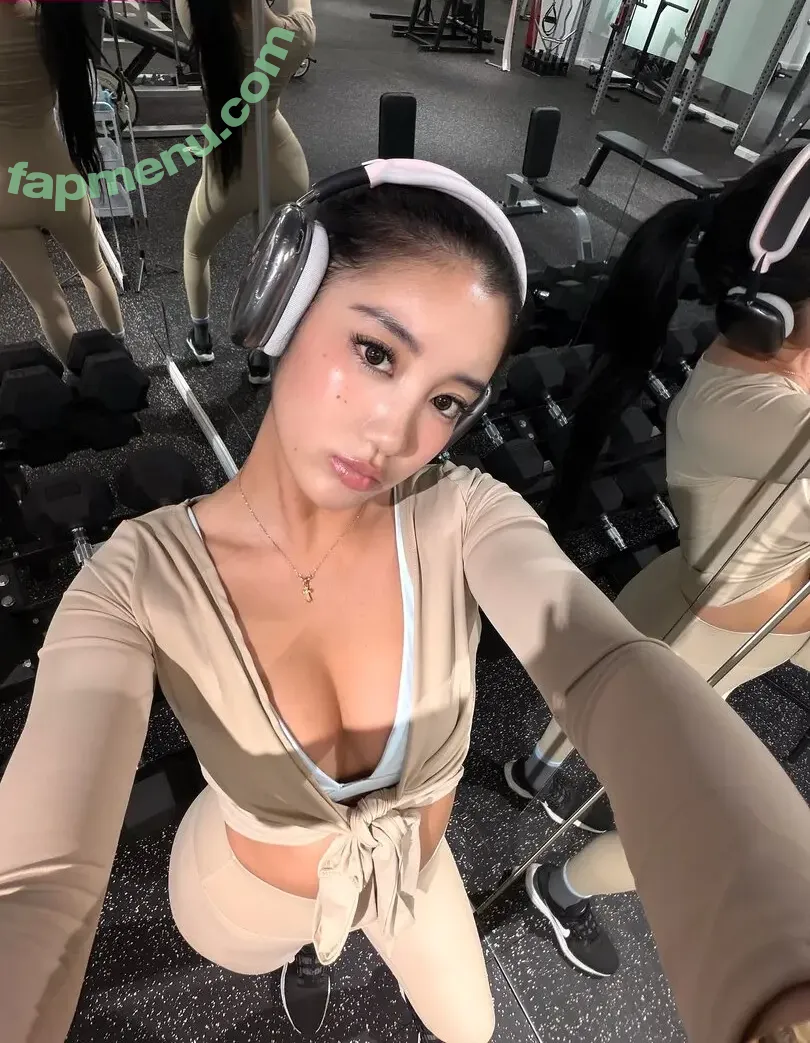 nopearii nude photo #0473 (Ari / noeeeliiiiia)