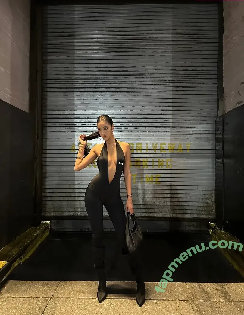 nopearii nude photo #0476 (Ari / noeeeliiiiia)