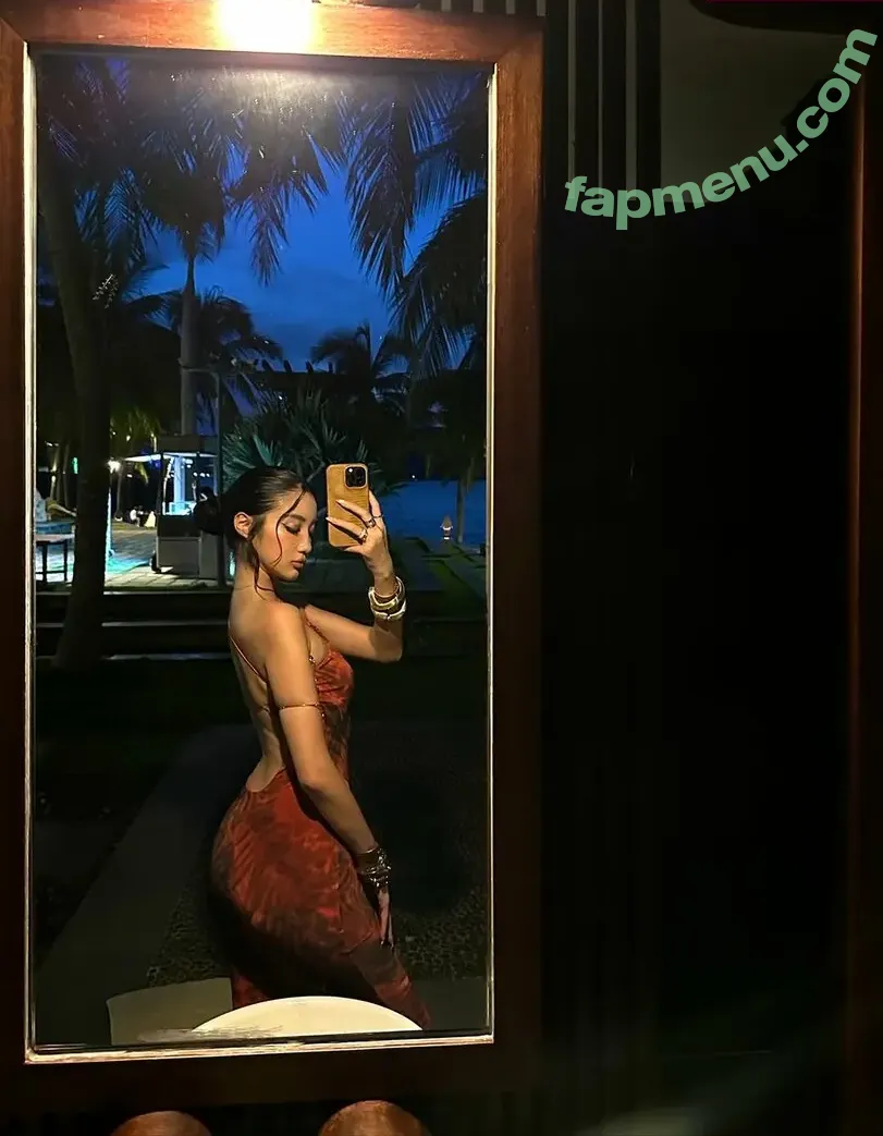 nopearii nude photo #0494 (Ari / noeeeliiiiia)