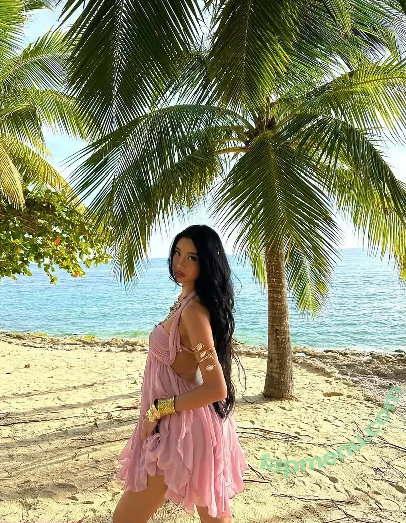 nopearii nude photo #0497 (Ari / noeeeliiiiia)