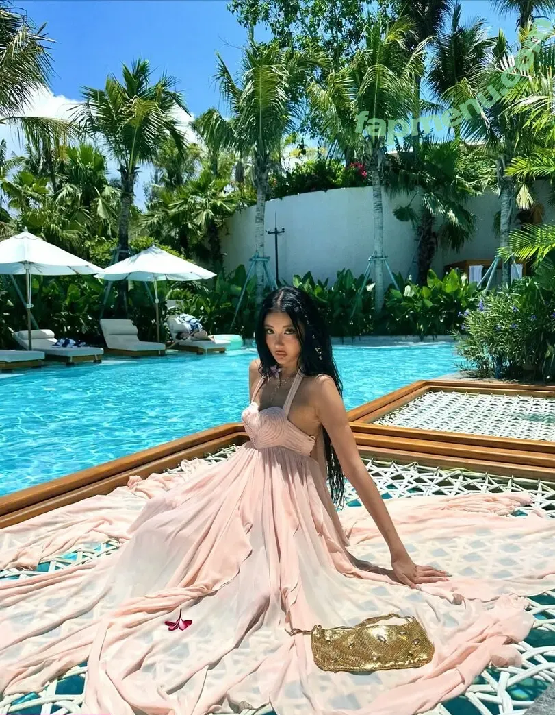 nopearii nude photo #0498 (Ari / noeeeliiiiia)