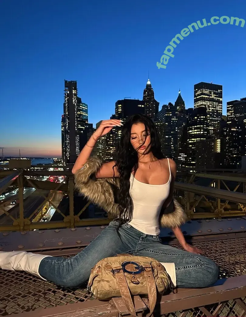 nopearii nude photo #0501 (Ari / noeeeliiiiia)