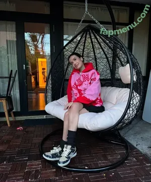 NoraExplorer / noraexplorerr / noratheexplorerr nude photo #0074