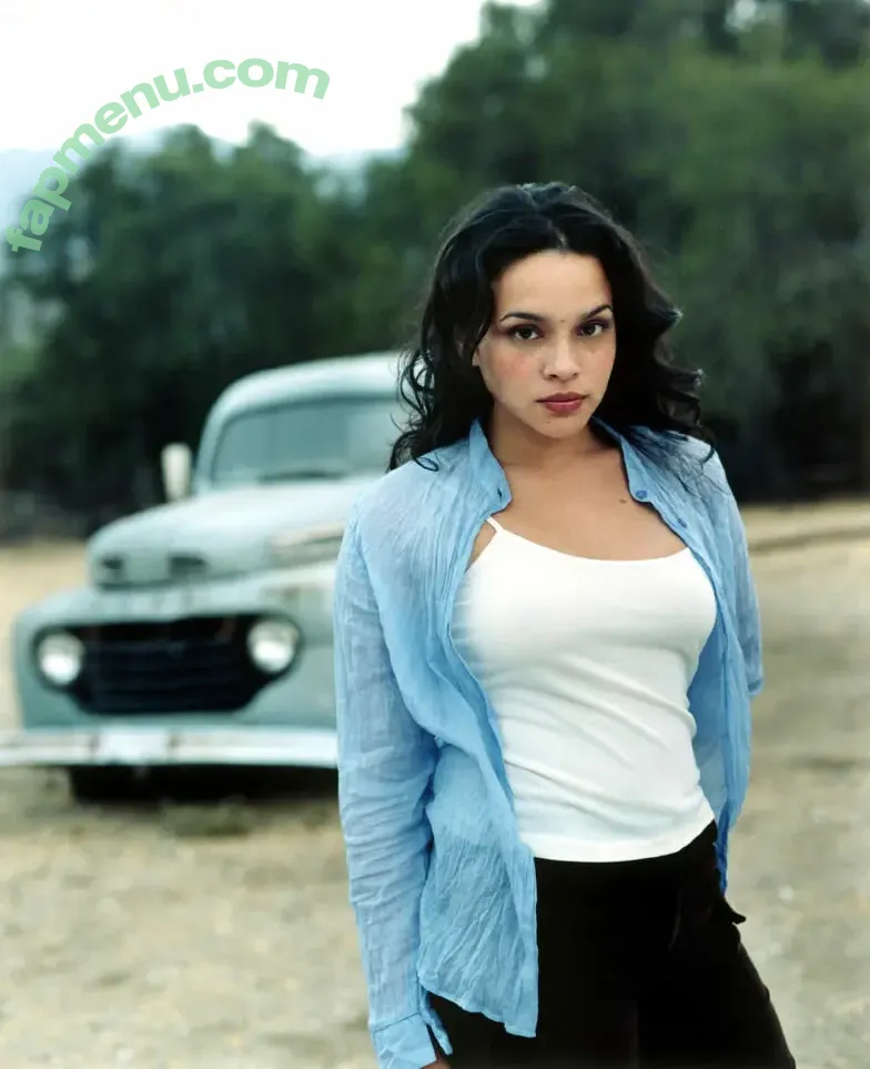 Norah Jones nude photo #0020 (Norah Jones)