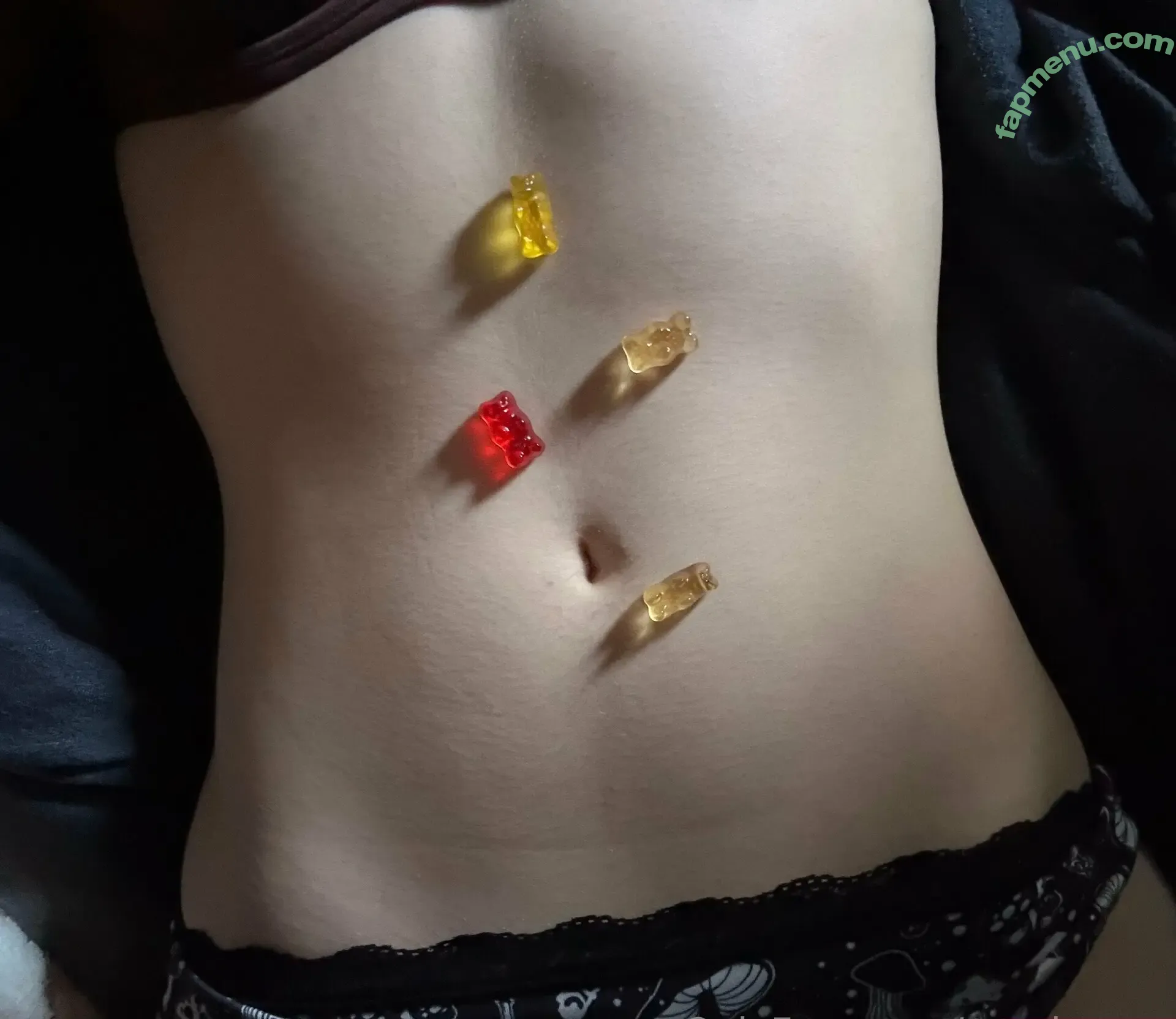 noraknows nude photo #0003 (noraknows_adventureseries)