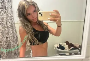 norarhodesxo / norarhodes nude photo #0027