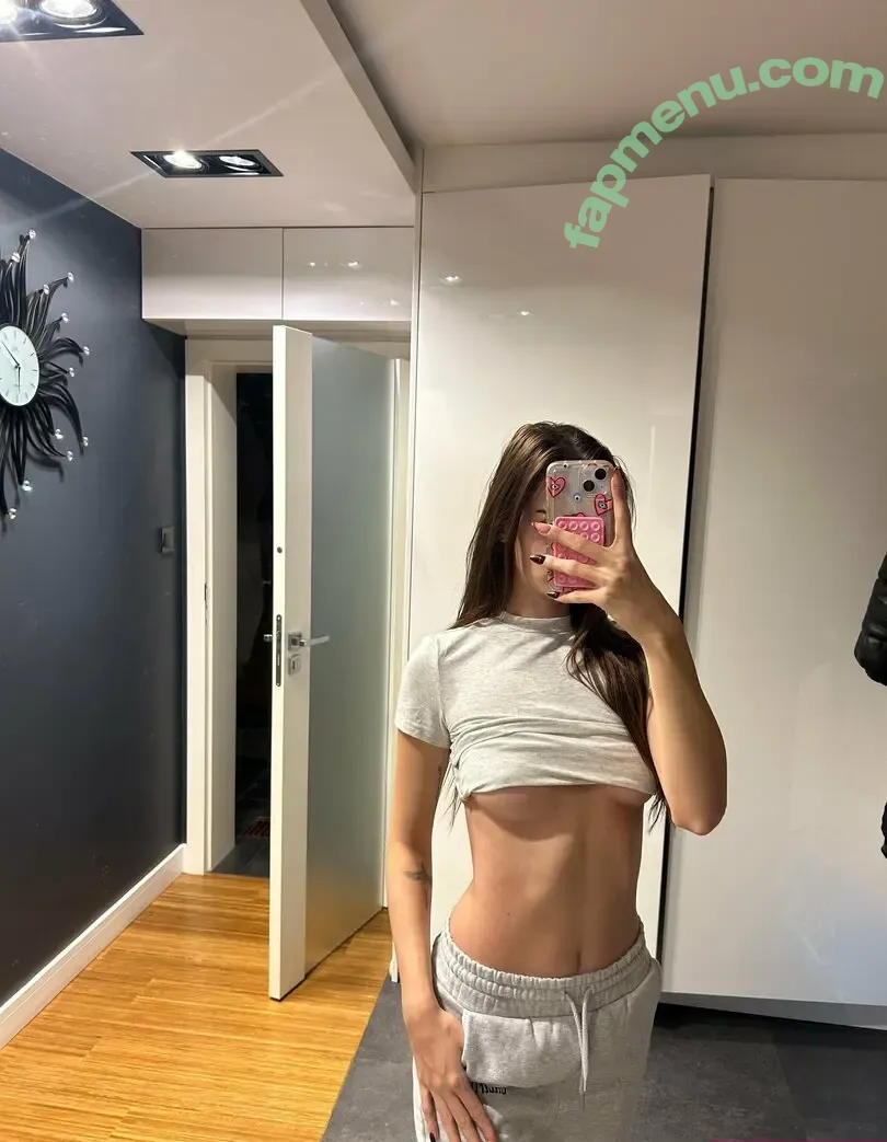 noraventriglia nude photo #0022 (noraventriglia)