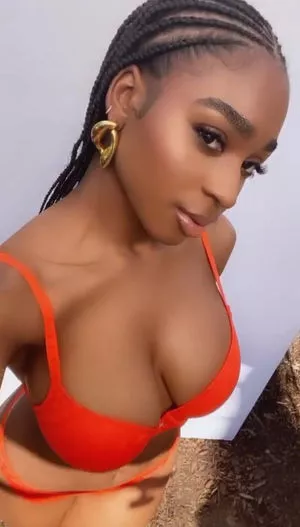 Normani / normani.sasha nude photo #0006