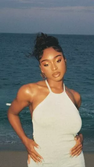 Normani / normani.sasha nude photo #0046