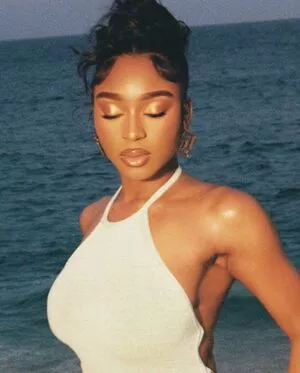 Normani / normani.sasha nude photo #0047