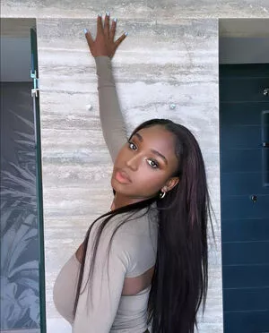 Normani / normani.sasha nude photo #0049