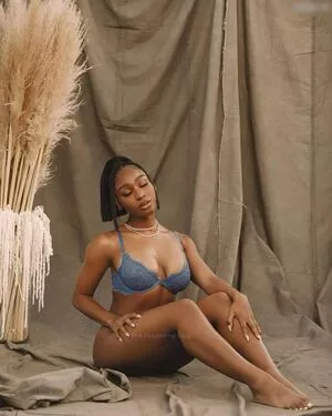 Normani / normani.sasha nude photo #0383