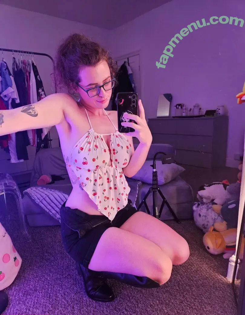 northernfoxx nude photo #0010 (northernfoxx)