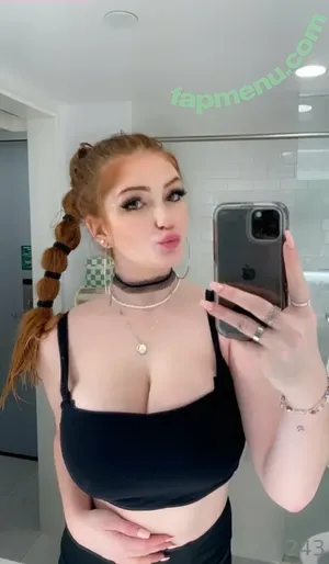 notemilyb / Emilybarch / notemily.oliver nude photo #0274