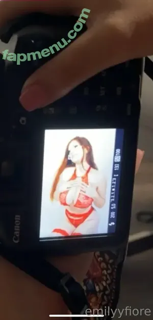 notemilyb / Emilybarch / notemily.oliver nude photo #0275