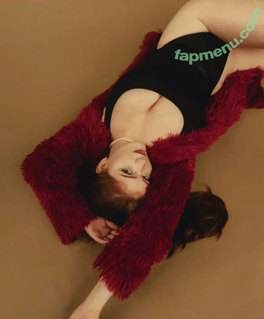 notemilyb nude photo #0214 (Emilybarch / notemily.oliver)