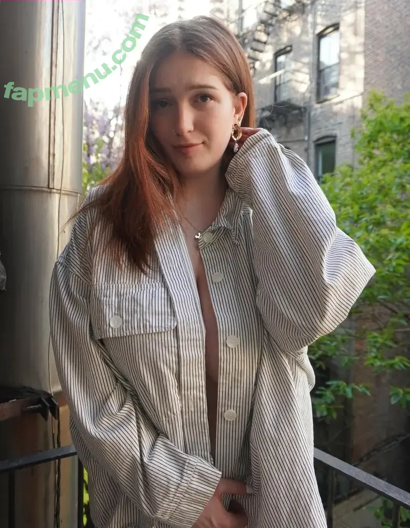 notemilyb nude photo #0229 (Emilybarch / notemily.oliver)