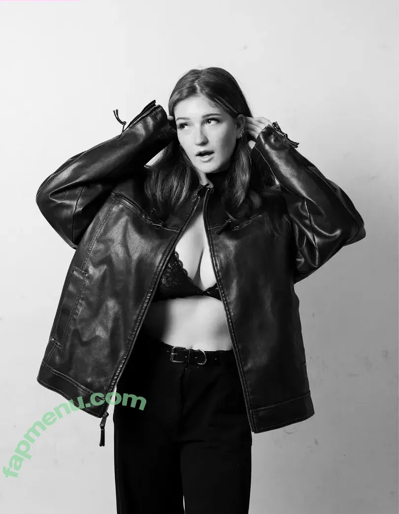 notemilyb nude photo #0311 (Emilybarch / notemily.oliver)