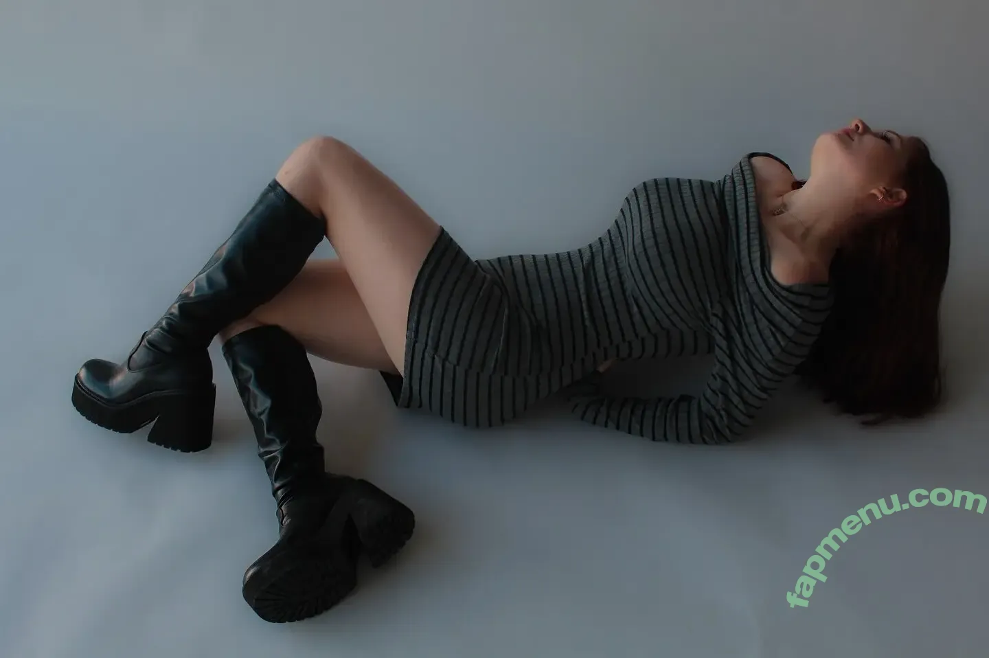 notemilyb nude photo #0317 (Emilybarch / notemily.oliver)