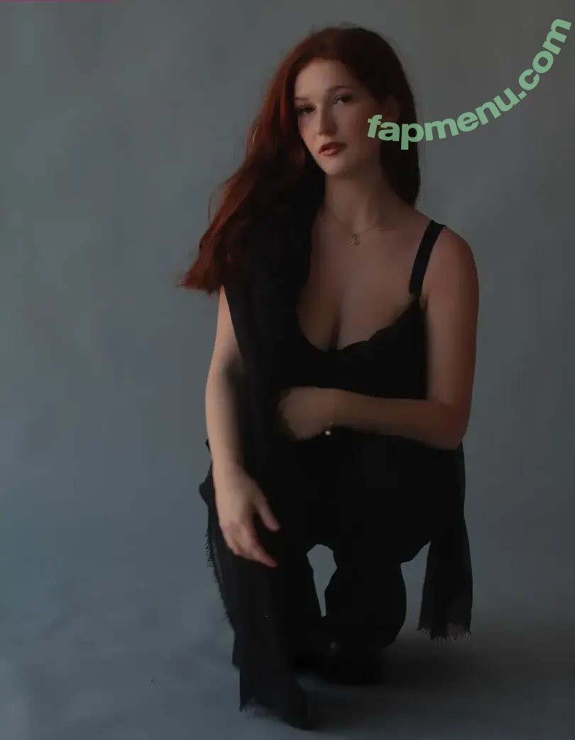 notemilyb nude photo #0325 (Emilybarch / notemily.oliver)