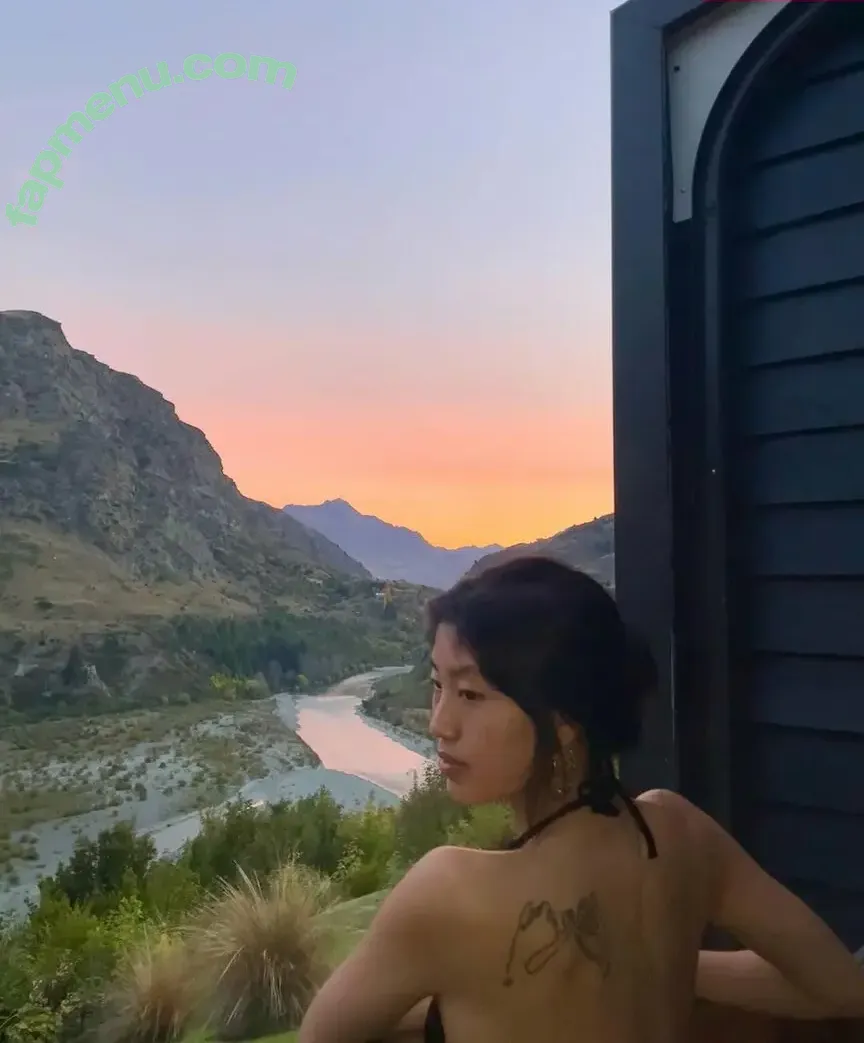 Notevenemily nude photo #0074 (stillnotemily)