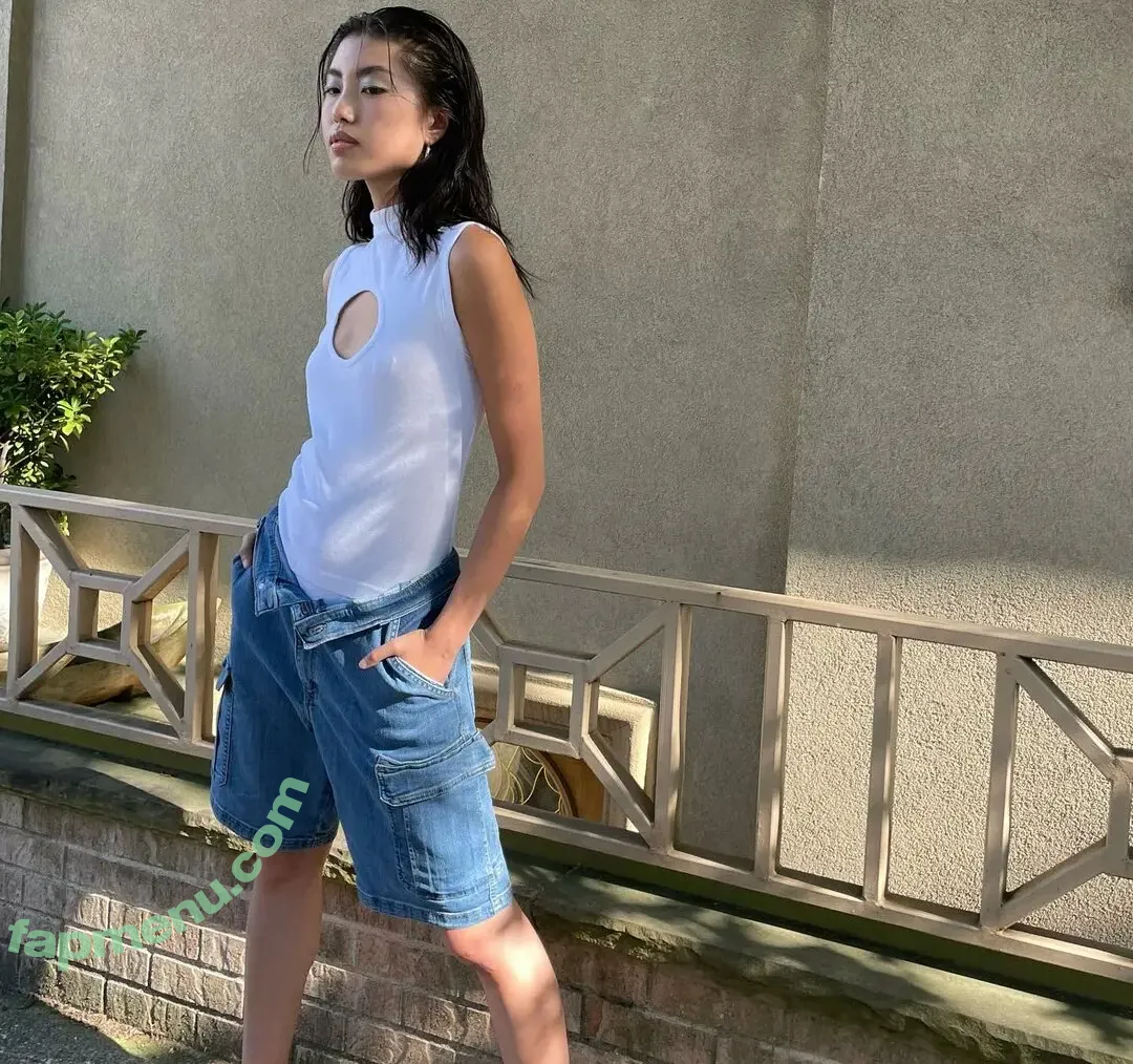 Notevenemily nude photo #0088 (stillnotemily)