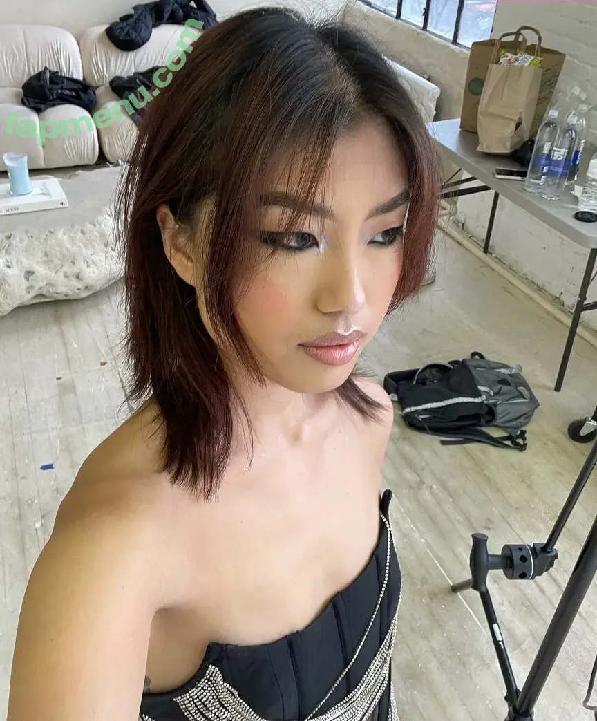 Notevenemily nude photo #0103 (stillnotemily)