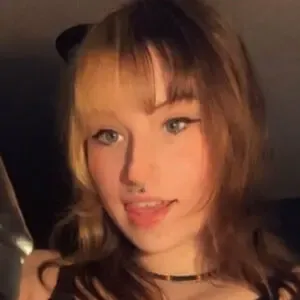notgreenguppi / greenguppi nude photo #0002