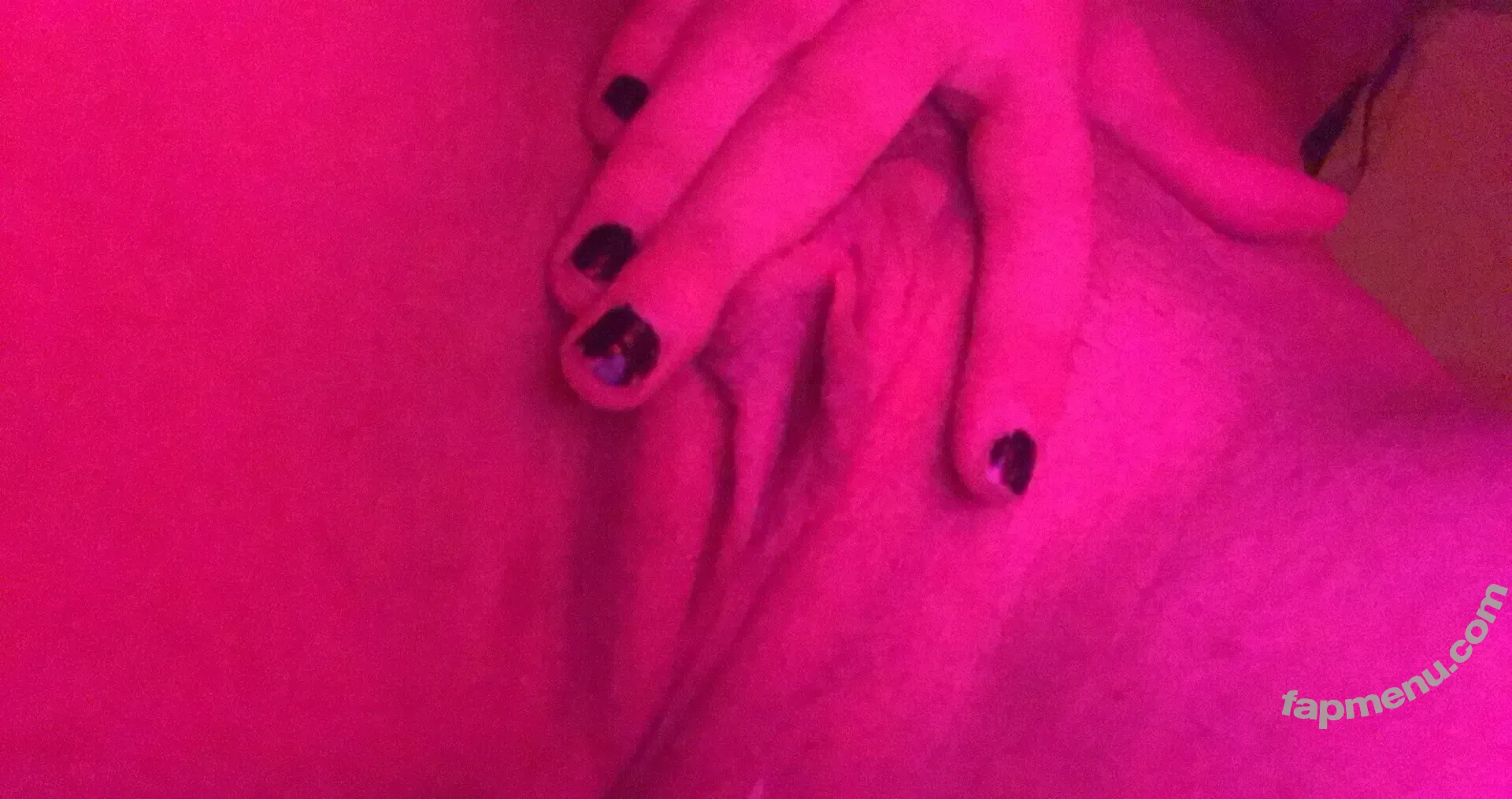 Notsaavy nude photo #0124 (notsavvy / saavyY)