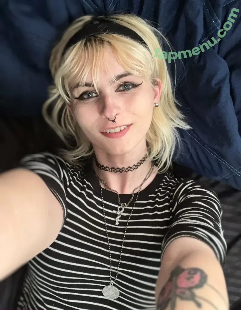 notsafeforspite nude photo #0083 (LiquidGoth / notsafeforself)