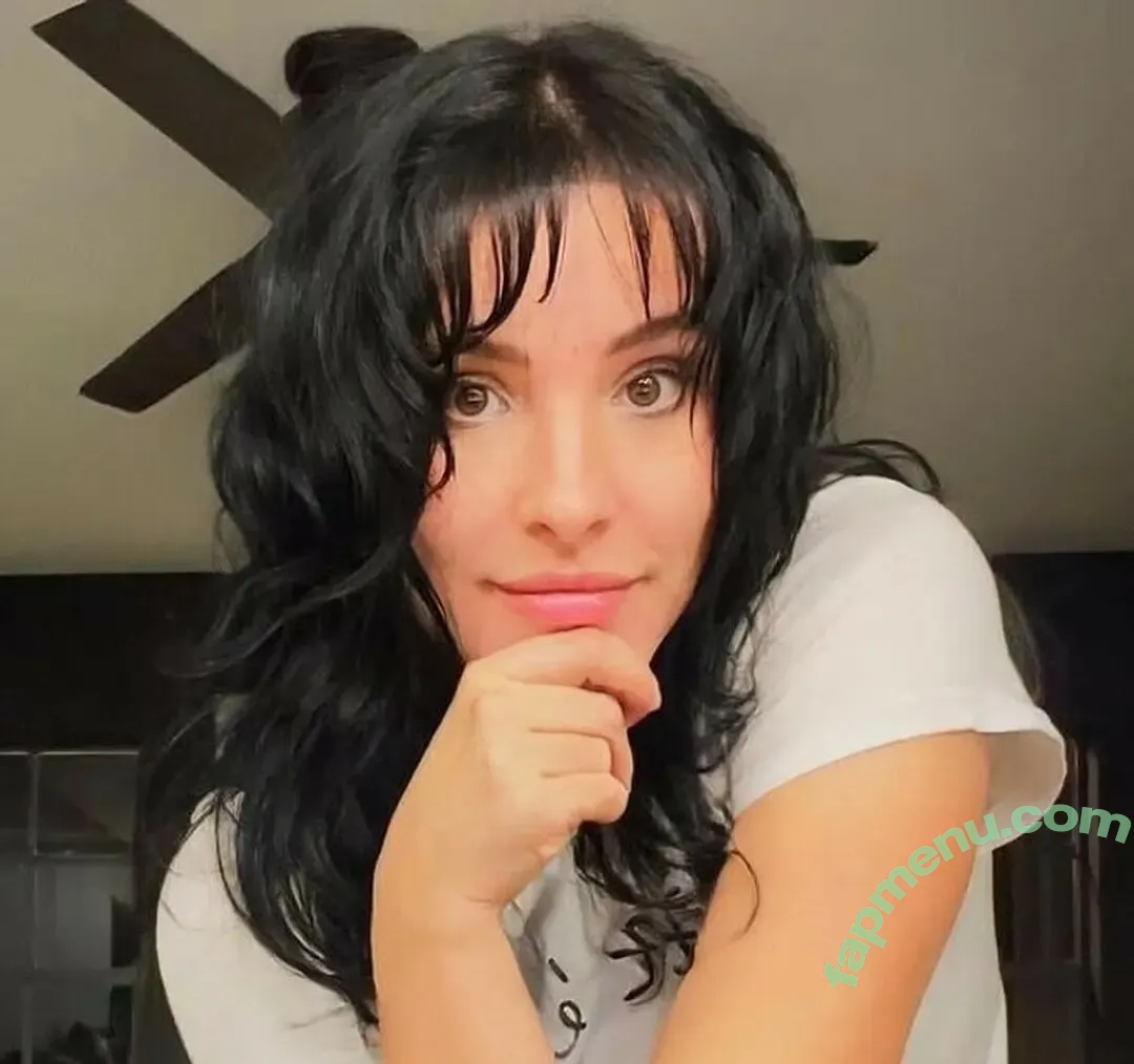 Notsoerudite nude photo #0967 (not_so_erudite)