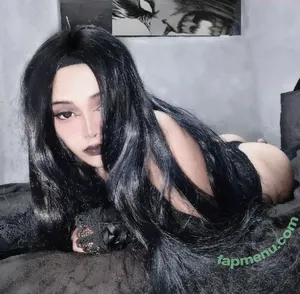 Nott_Isolate nude photo #0007