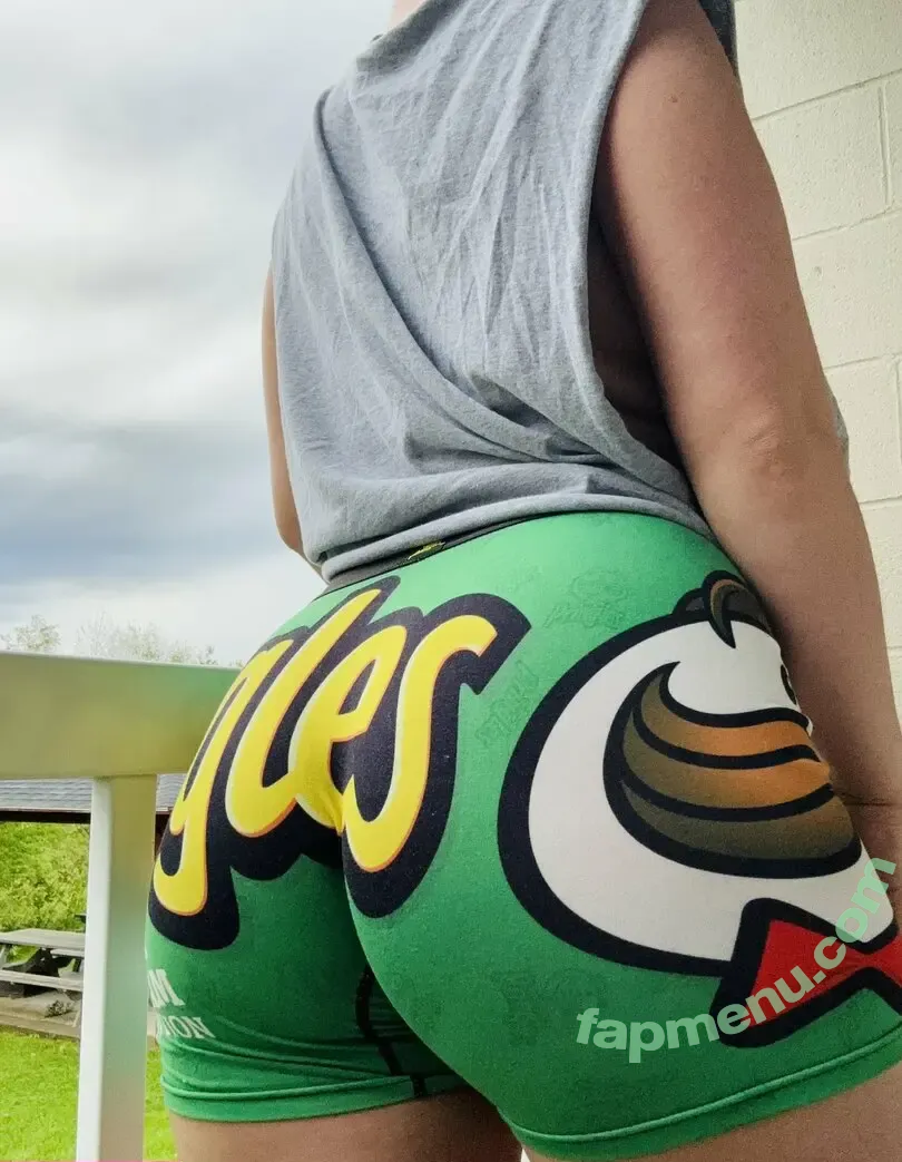 noturmothersfavorite nude photo #0051 (hanmarsgotbars)