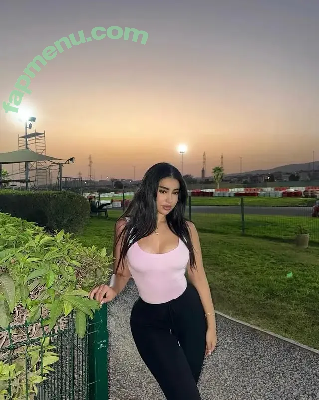 Nouhayllla nude photo #0020 (Nouhayllla)