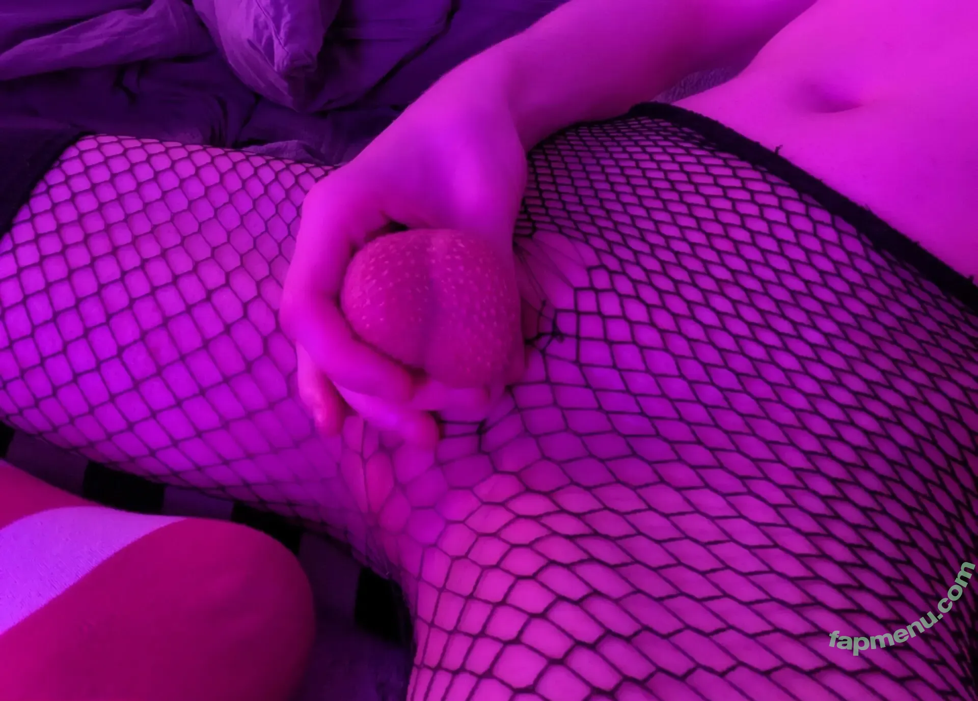 novaberri nude photo #0012 (novaaberries)