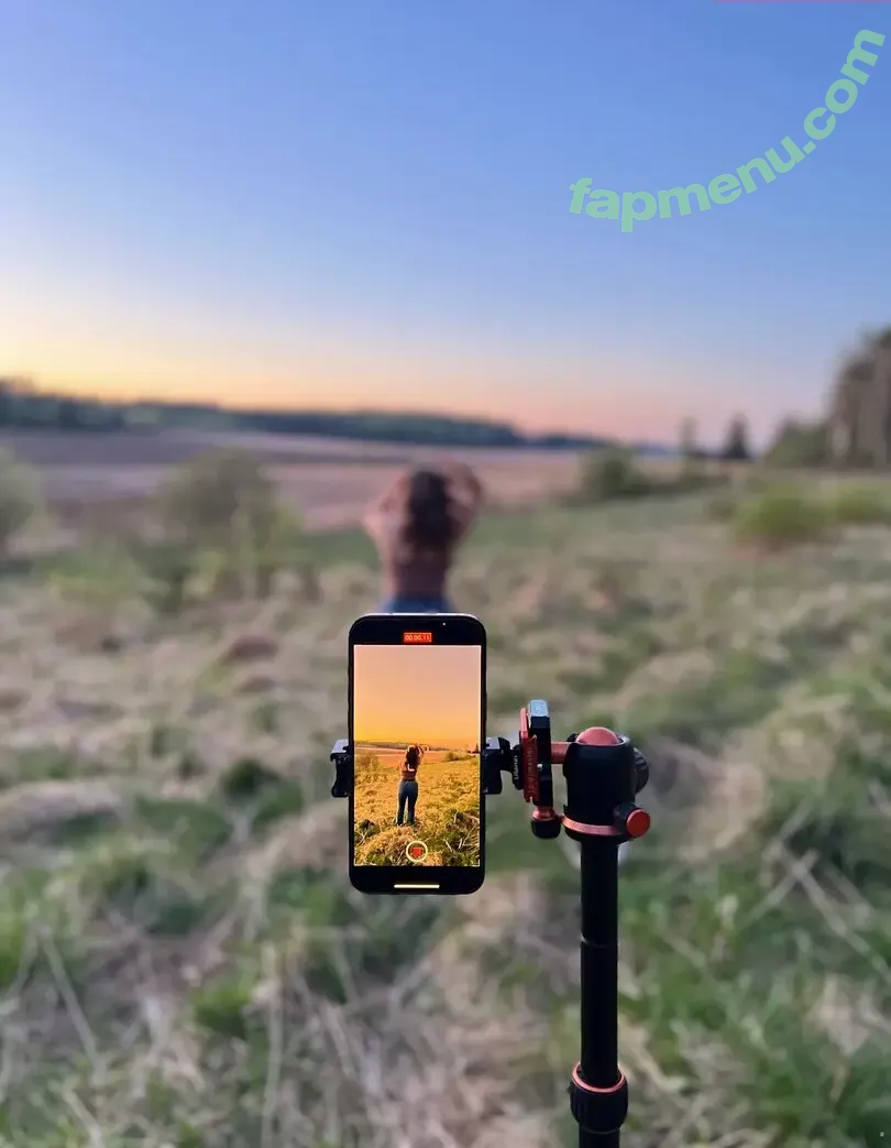 novabrayfree nude photo #0004 (novabrayfree)