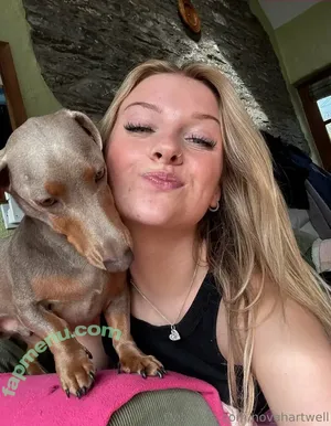 novahartwell / nova.hartwelll nude photo #0001