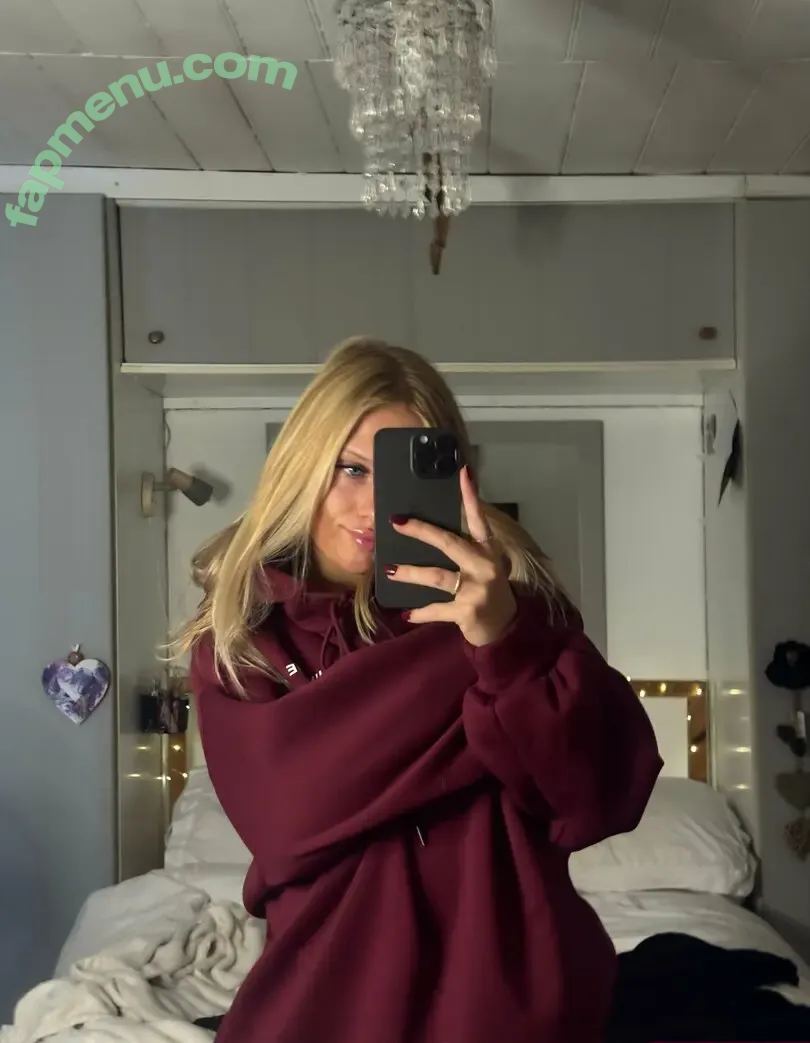 novahartwell nude photo #0017 (nova.hartwelll)