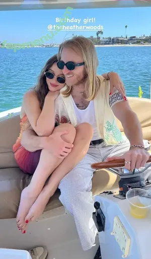 Novaleesi nude photo #0387