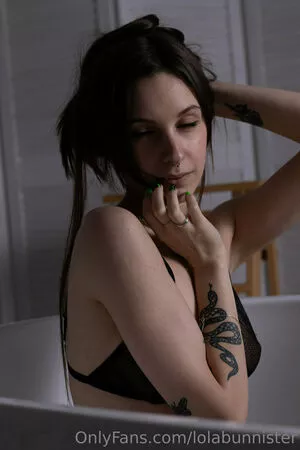 novaseren / nova.seren.e nude photo #0023