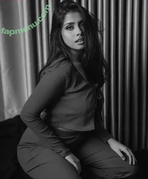 Nudrat Zahra Chowdhury / nudratzahraa nude photo #0033