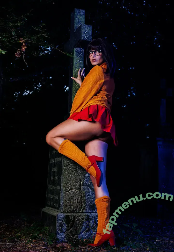 nunacosplayset nude photo #0018 (nunacosplayset)