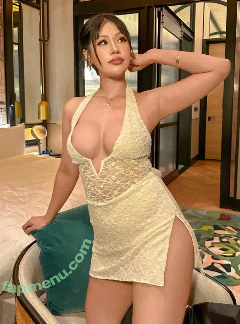 Nur Aziati nude photo #0004 (Nur Aziati)