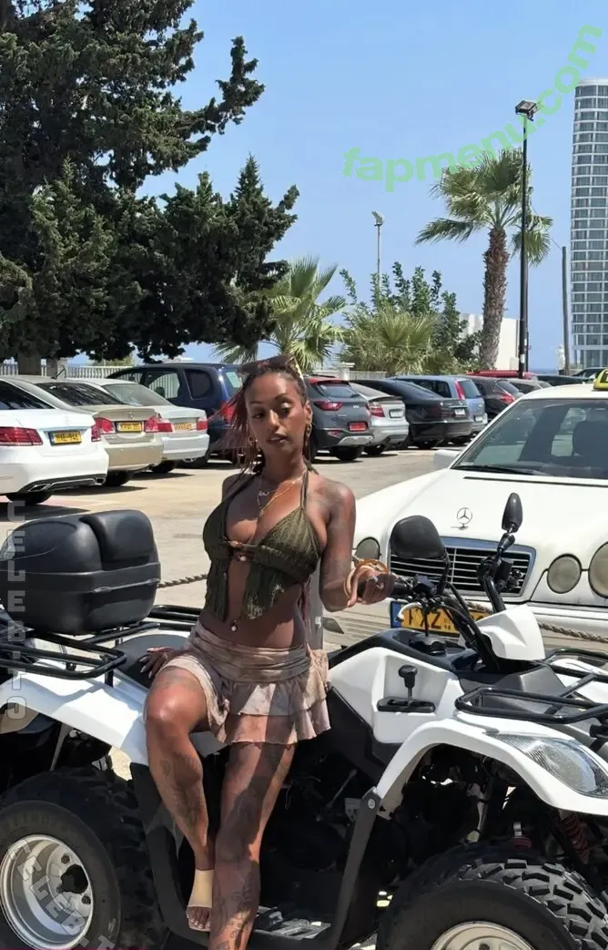 Nura Habib Omer nude photo #0449 (nura)