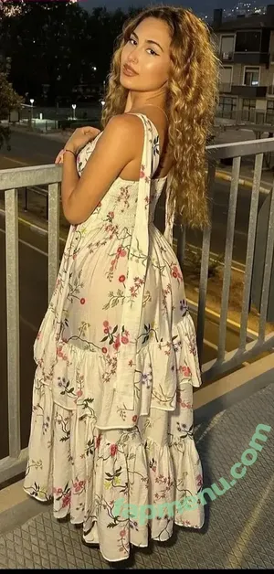 nurcinaleyna - Influencer / nurcinaleyna nude photo #0015