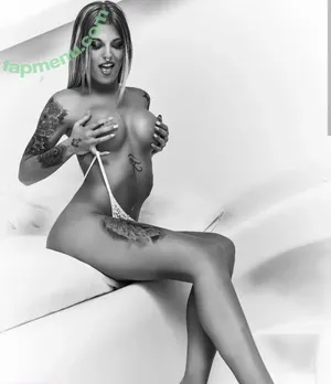 Nuria MH / nuria.mh nude photo #0011