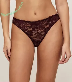 Nuria Oliu Sanchez / nuriaoliu nude photo #0062